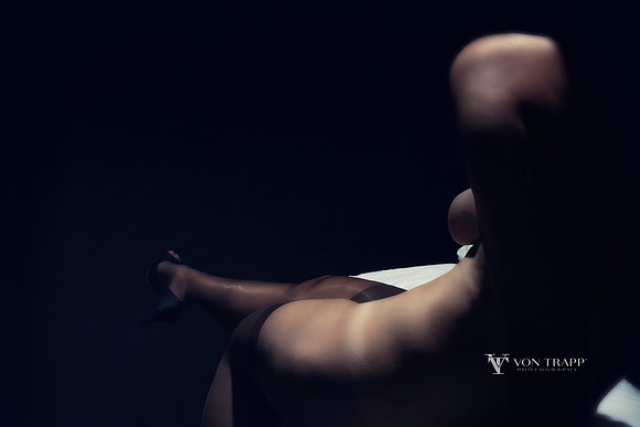 Art nude figure study of a woman.