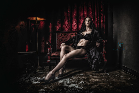 Sexy lingerie glamour photo.