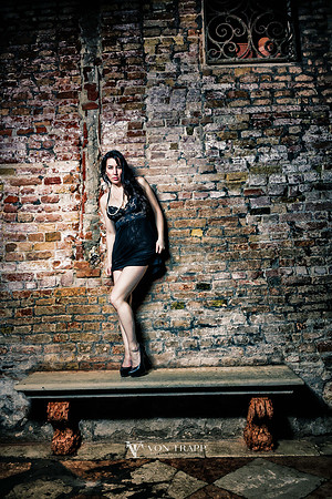 Photo taken in Venice of a sexy-hot mature woman in lingerie.