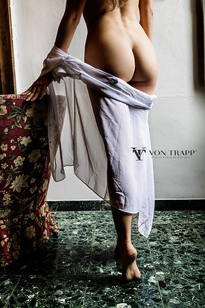 Glamour nude photo of a woman in a Venice palazzo.