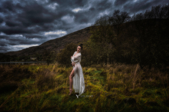 Ann an achadh by Von Trapp Photography 2019.